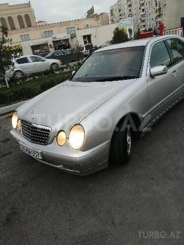 Mercedes E 220 2001, 450,000 km - 2.2 l - Bakı