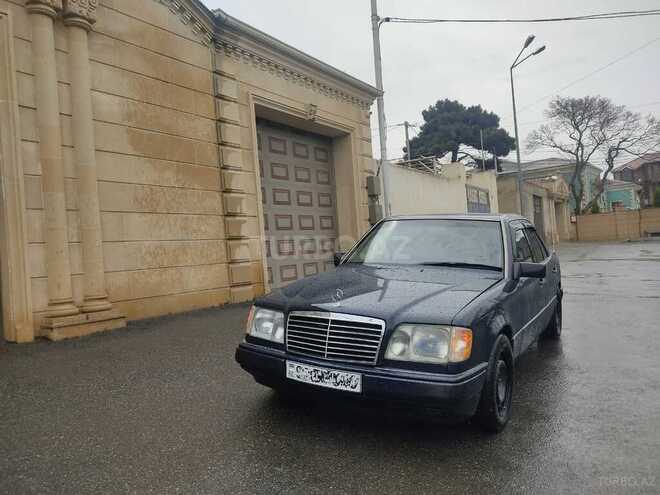 Mercedes E 220 1994, 296,000 km - 2.2 l - Bakı