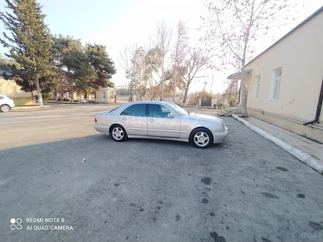 Mercedes E 220 1999, 520,000 km - 2.2 l - Şirvan