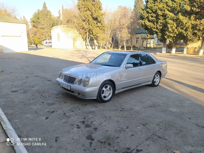 Mercedes E 220 1999, 520,000 km - 2.2 l - Şirvan
