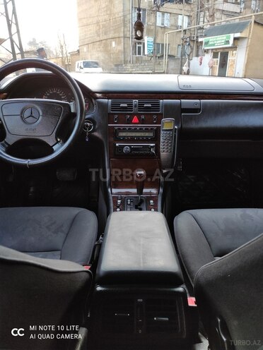 Mercedes E 230 1997, 386,900 km - 2.3 l - Bakı