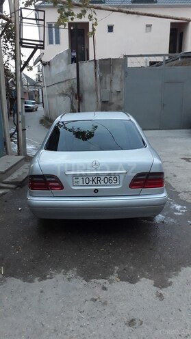 Mercedes E 240 1998, 355,000 km - 2.4 л - Bakı