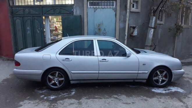 Mercedes E 240 1998, 355,000 km - 2.4 л - Bakı