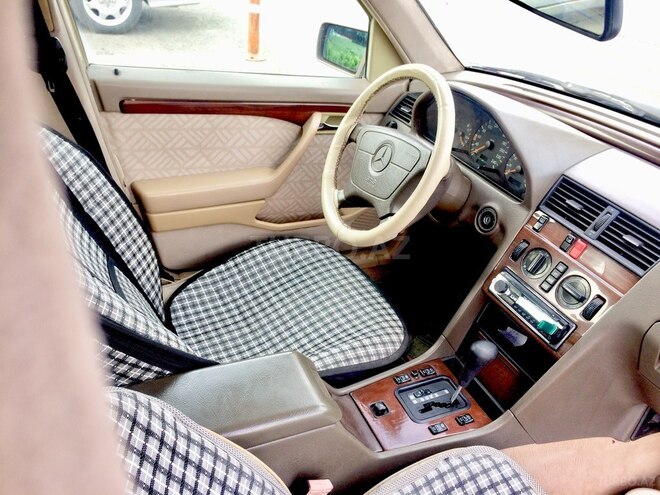 Mercedes C 180 1994, 233,734 km - 1.8 л - Gəncə