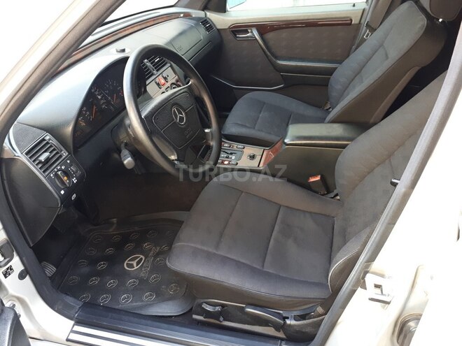 Mercedes C 180 1995, 235,601 km - 1.8 l - Bakı