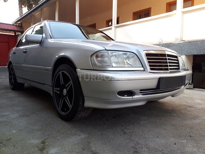 Mercedes C 180 1995, 235,601 km - 1.8 l - Bakı