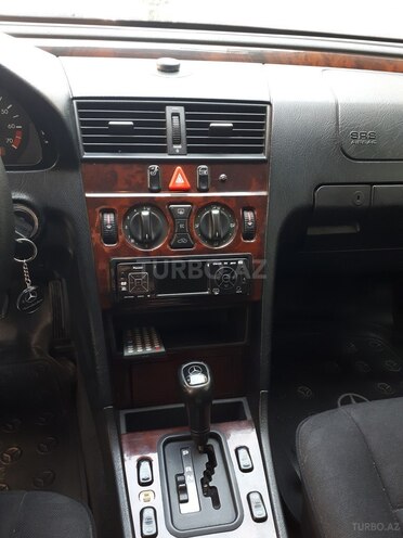 Mercedes C 180 1995, 235,601 km - 1.8 l - Bakı