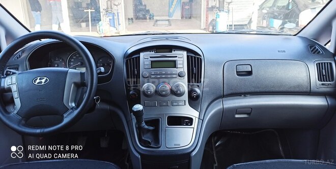 Hyundai H-1 2011, 265,000 km - 2.5 л - Bakı