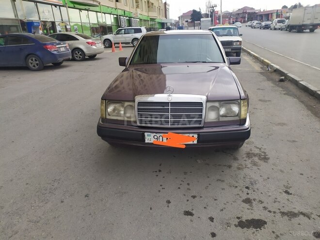 Mercedes E 250 1991, 326,000 km - 2.5 l - Sumqayıt