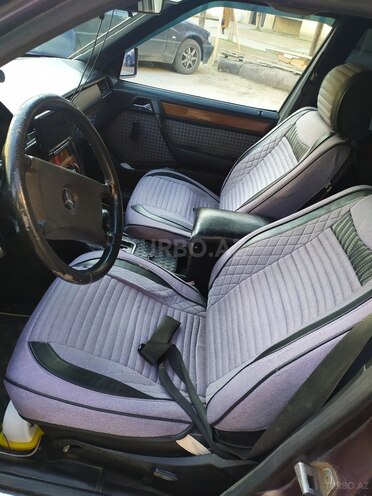 Mercedes E 250 1991, 326,000 km - 2.5 l - Sumqayıt