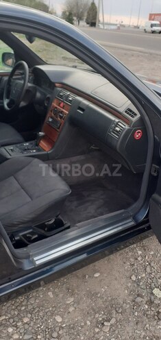 Mercedes E 240 1998, 420,000 km - 2.4 л - Gəncə