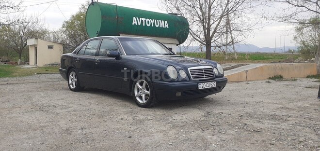Mercedes E 240 1998, 420,000 km - 2.4 л - Gəncə