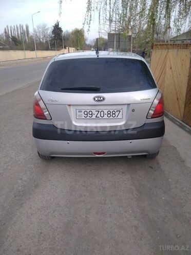 Kia Rio 2005, 188,000 km - 1.5 л - Qazax