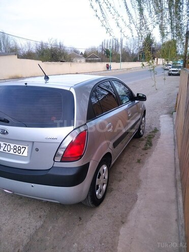 Kia Rio 2005, 188,000 km - 1.5 л - Qazax