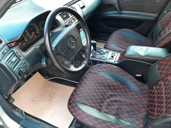 Mercedes E 230 1997, 323,000 km - 2.3 l - Bakı