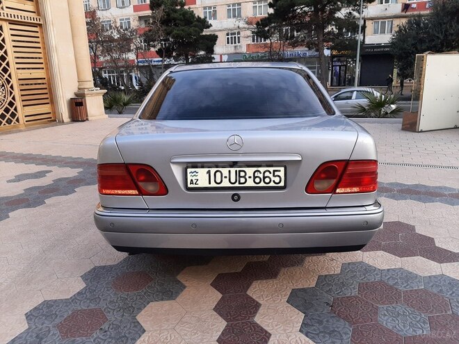 Mercedes E 230 1997, 323,000 km - 2.3 l - Bakı