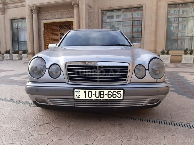 Mercedes E 230 1997, 323,000 km - 2.3 l - Bakı