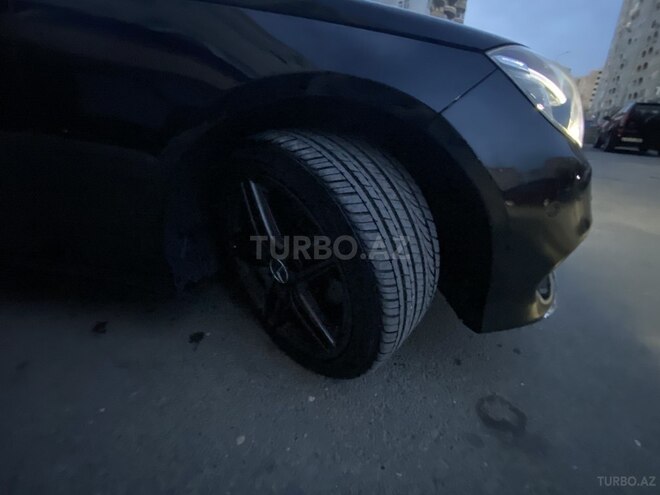 Mercedes E 220 2013, 183,500 km - 2.2 л - Bakı