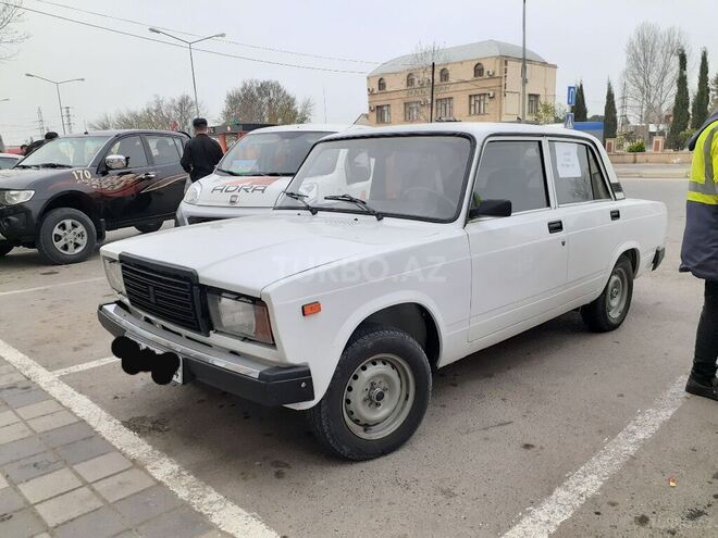LADA (VAZ) 2107 2008, 156,000 km - 1.6 л - Yevlax