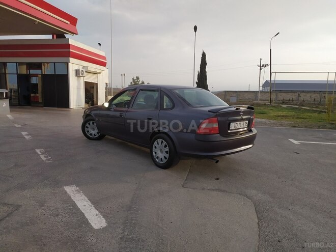 Opel Vectra 1996, 325,641 km - 2.0 l - Sumqayıt