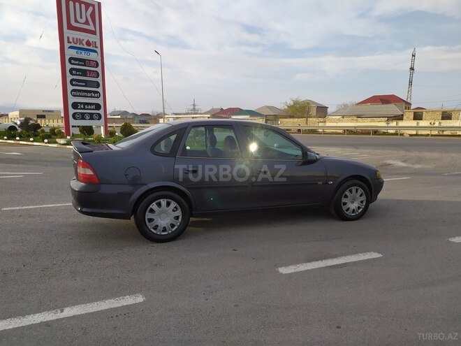 Opel Vectra 1996, 325,641 km - 2.0 l - Sumqayıt