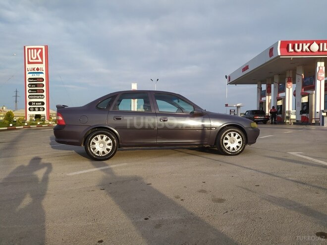 Opel Vectra 1996, 325,641 km - 2.0 l - Sumqayıt
