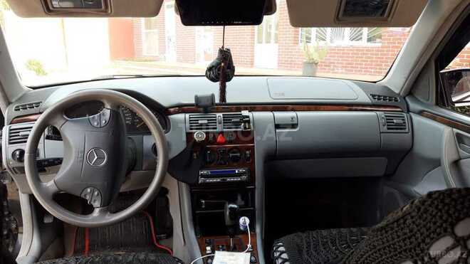 Mercedes E 200 2000, 320,000 km - 2.0 l - Bakı