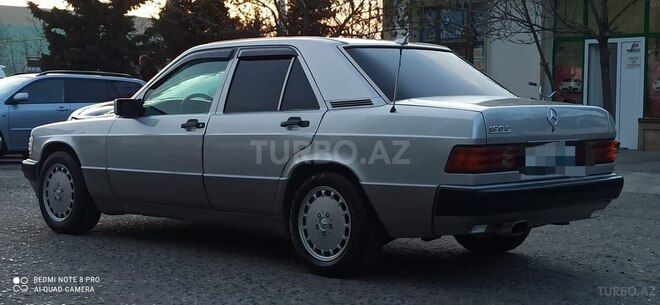 Mercedes 190 1992, 250,000 km - 2.0 l - Sumqayıt