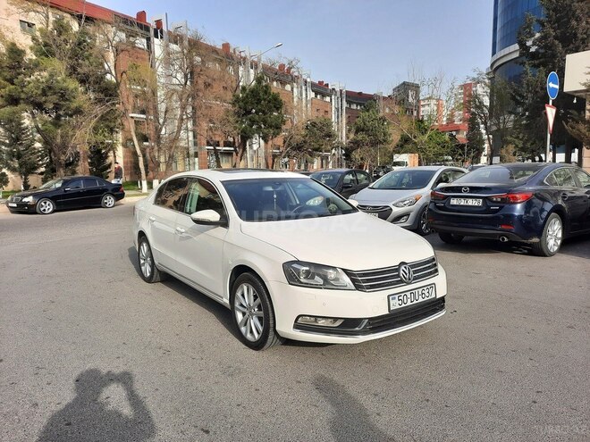 Volkswagen Passat 2013, 178,000 km - 1.8 l - Sumqayıt