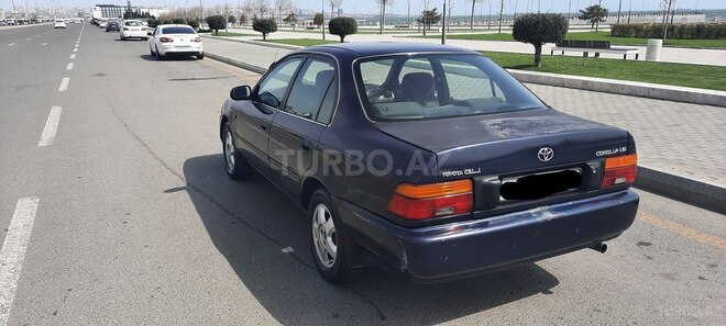 Toyota Corolla 1997, 256,000 km - 1.6 l - Bakı
