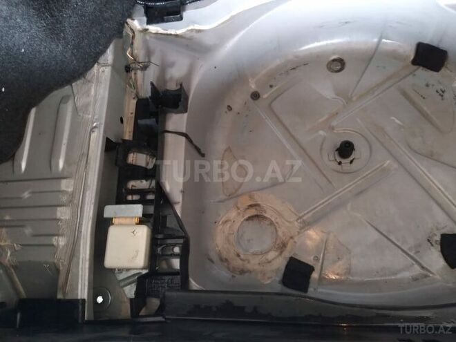 Mercedes C 280 1999, 300,000 km - 2.8 l - Mingəçevir
