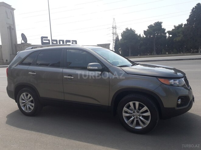 Kia Sorento 2011, 61,500 km - 2.0 l - Gəncə