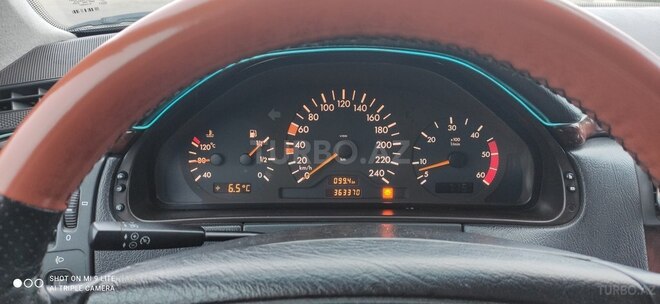 Mercedes E 220 1999, 367,000 km - 2.2 l - Şirvan