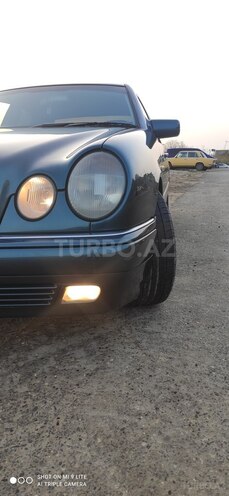 Mercedes E 220 1999, 367,000 km - 2.2 l - Şirvan