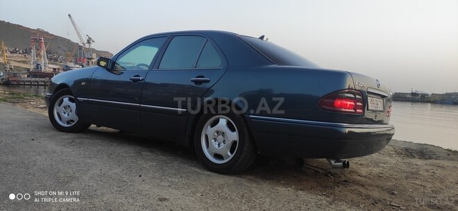 Mercedes E 220 1999, 367,000 km - 2.2 l - Şirvan
