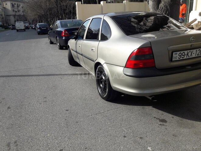 Opel Vectra 1996, 40,000 km - 1.8 l - Bakı
