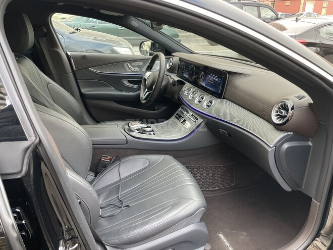 Mercedes  2018, 38,000 km - 2.0 l - Bakı