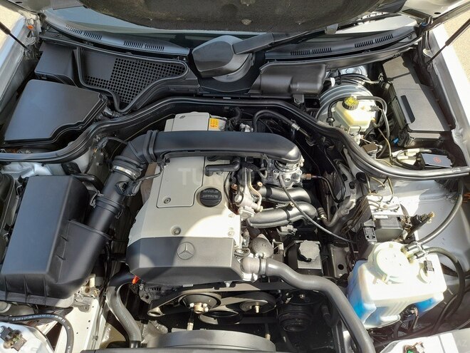 Mercedes E 240 2000, 266,000 km - 2.4 l - Qəbələ