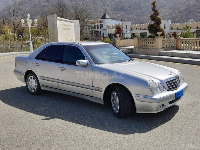 Mercedes E 240 2000, 266,000 km - 2.4 l - Qəbələ