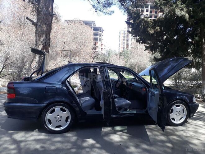Mercedes C 180 1998, 290,000 km - 1.8 л - Sumqayıt