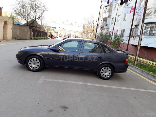 Opel Vectra 1996, 272,000 km - 2.0 l - Sumqayıt