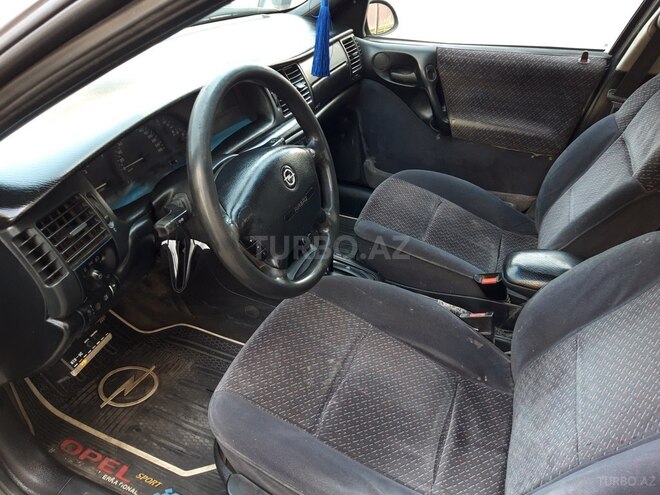 Opel Vectra 1996, 272,000 km - 2.0 l - Sumqayıt