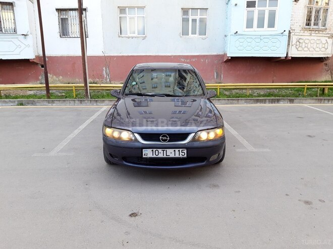 Opel Vectra 1996, 272,000 km - 2.0 l - Sumqayıt