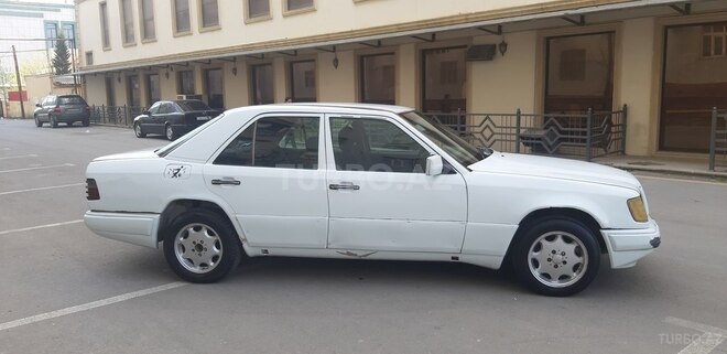 Mercedes E 200 1995, 325,406 km - 2.0 l - Sumqayıt