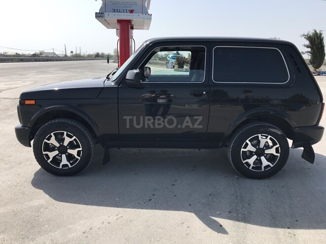 LADA (VAZ) Niva 2019, 45,000 km - 1.7 l - Ucar