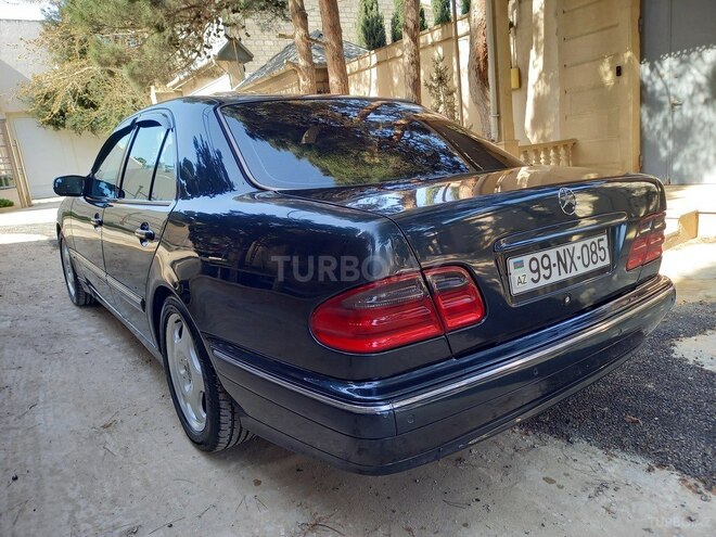 Mercedes E 270 2001, 394,000 km - 2.7 l - Bakı