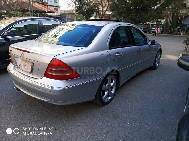 Mercedes C 180 2004, 252,185 km - 1.8 l - Bakı