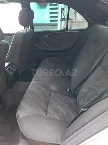 Mercedes E 220 2001, 430,000 km - 2.2 л - Mingəçevir
