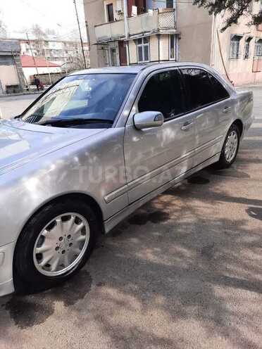 Mercedes E 220 2001, 430,000 km - 2.2 л - Mingəçevir