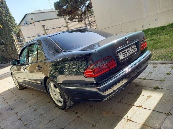 Mercedes E 270 2001, 394,000 km - 2.7 l - Bakı